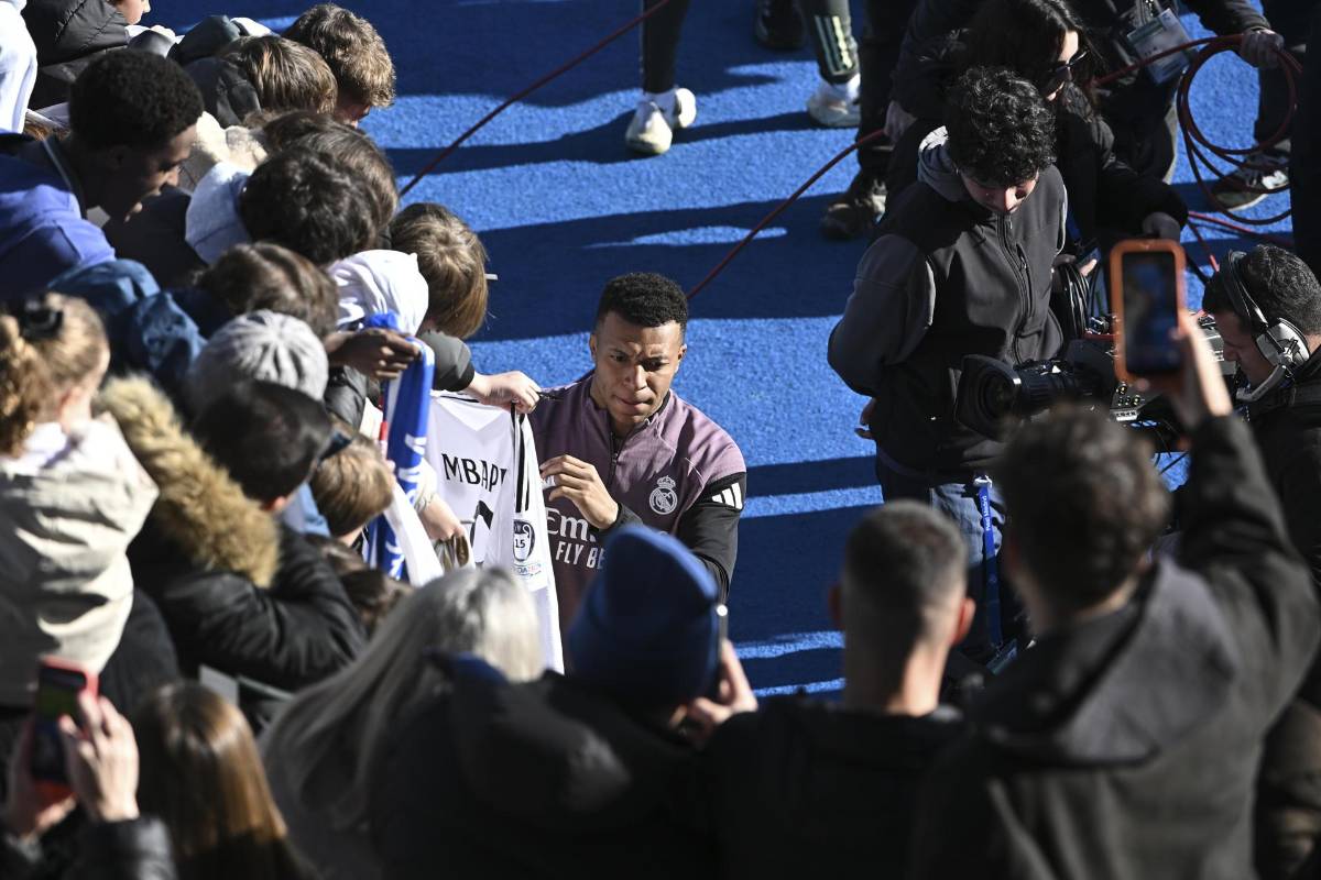 Fiesta merengue: Real Madrid despide el 2025 con un entrenamiento especial y la locura de la afición