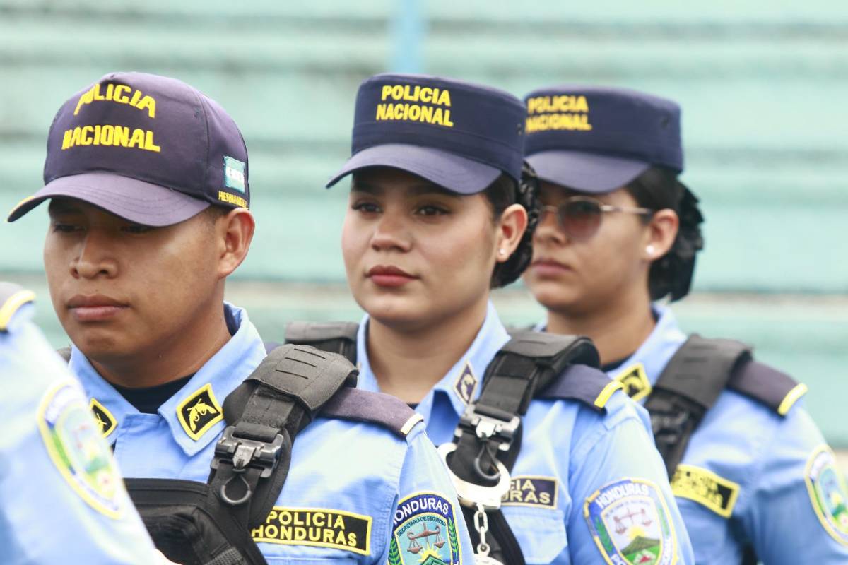 ¿Y los tiktokers? Barbie Policía enamora y la bella del Génesis en la transmisión histórica