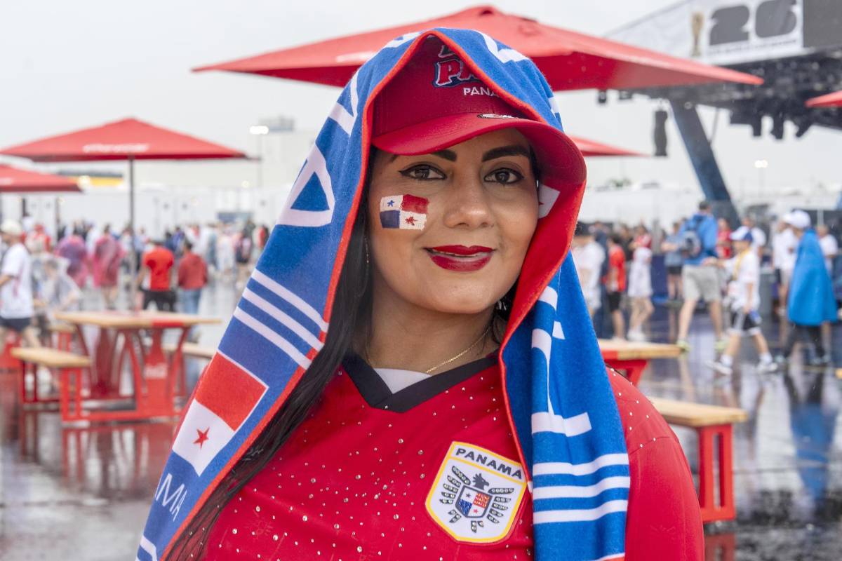 ¡Chucha madre!: afición de Panamá desafía a la lluvia en el duelo ante Inglaterra