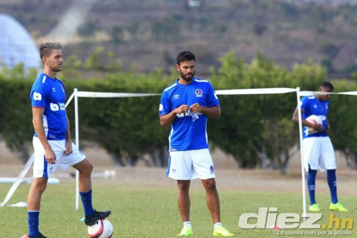 FOTOS: Dos novedades en entreno del Olimpia y Carlo Costly pone alegría en el Marathón