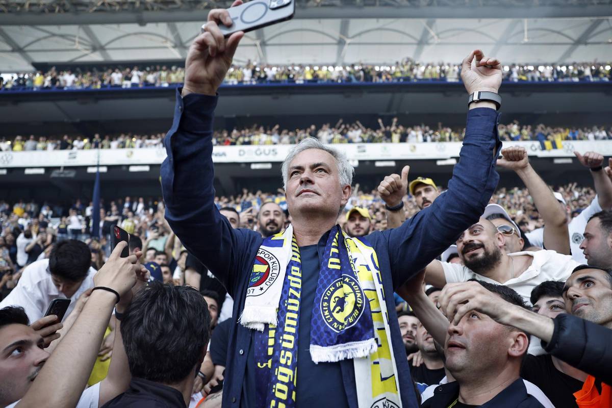 Mourinho desató la locura con Fenerbahce y le abre las puertas a un jugador de Real Madrid: “Si quieres venir...”