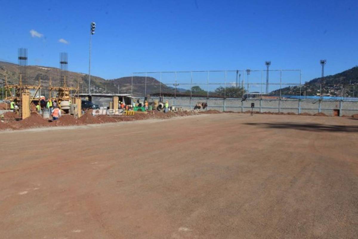 Fotos: Fenafuth supervisa el avance de las obras en el mini estadio del Birichiche