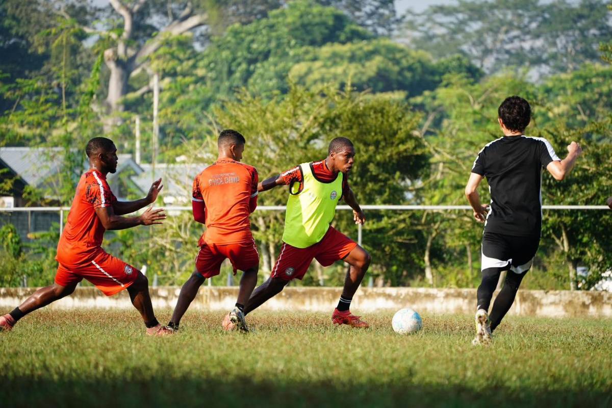 FICHAJES: Hondureño firma en MLS, legionario en Europa queda sin equipo y el futuro de Javier López en Motagua