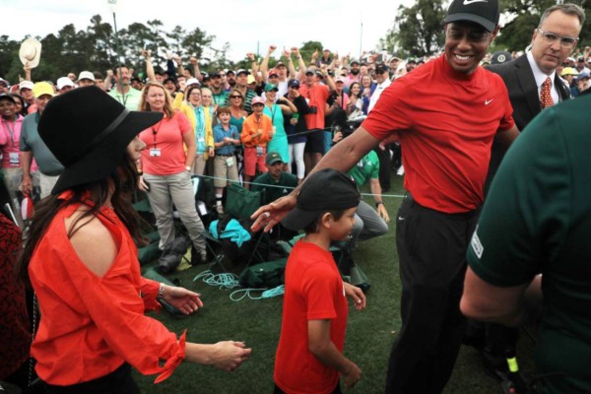 ¡Emotivo festejol! Así celebró Tiger Woods después de 11 años sin ganar un Masters
