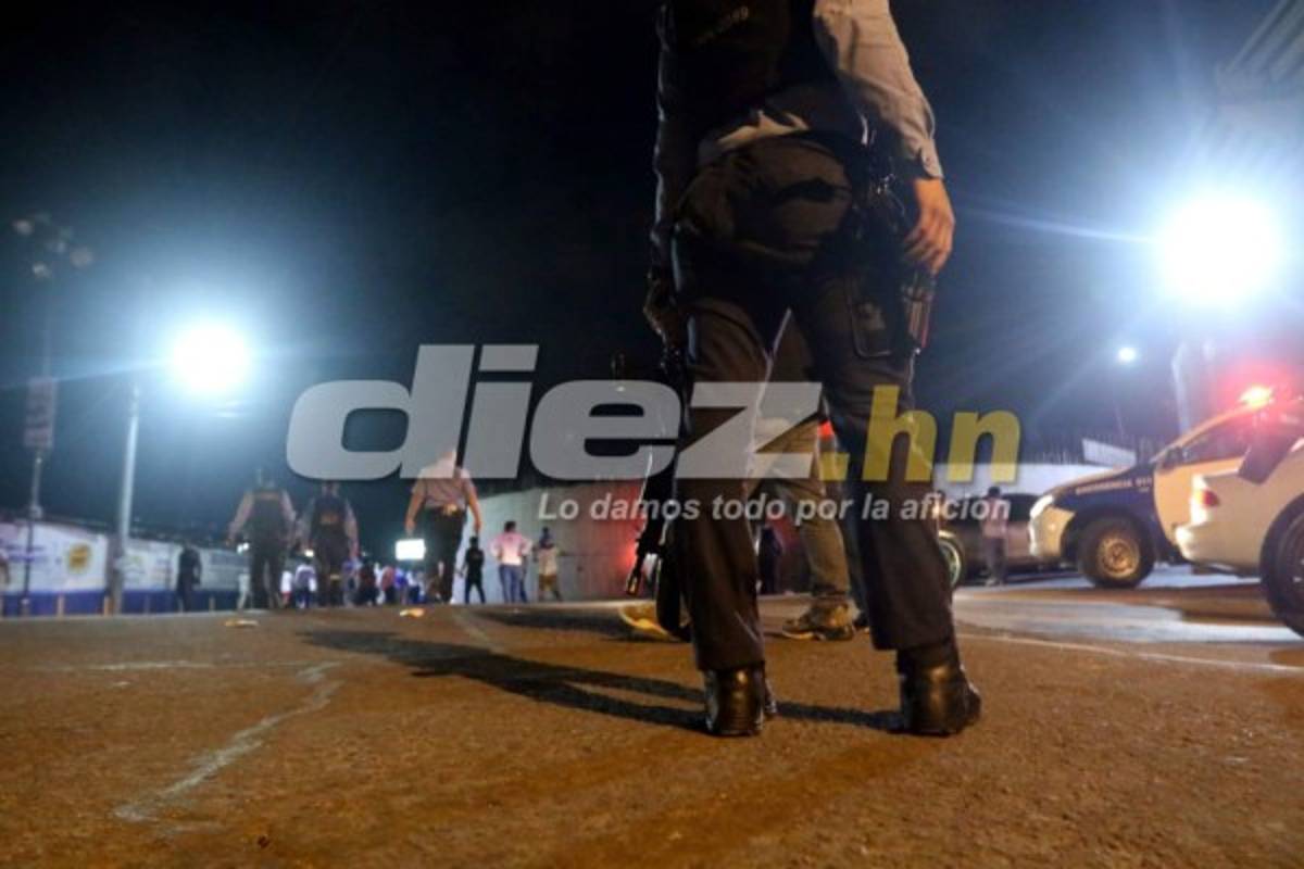 LO QUE NO VISTE EN TV: Relajos en las afueras del Nacional y el baile de Álvarez