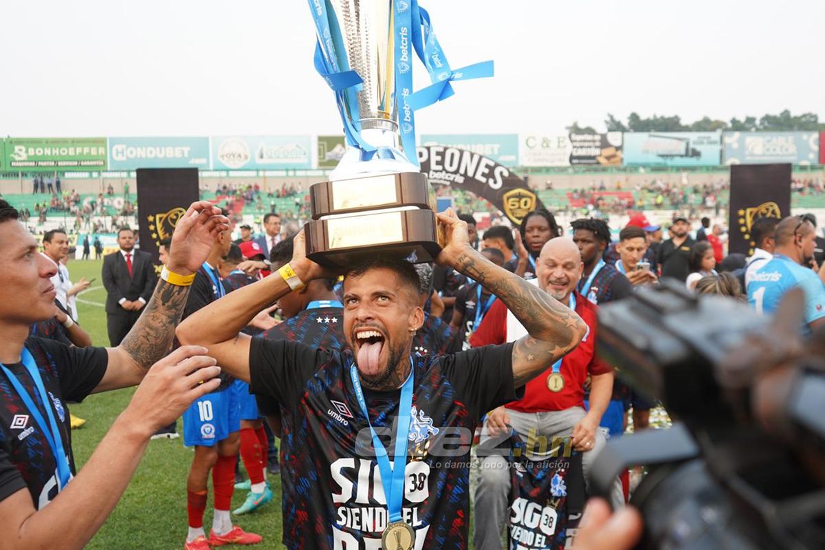 Olimpia se coronó en el Yankel: Menjívar y Beckeles festejan con puros, locura de Araújo y los que celebraron con sus novias