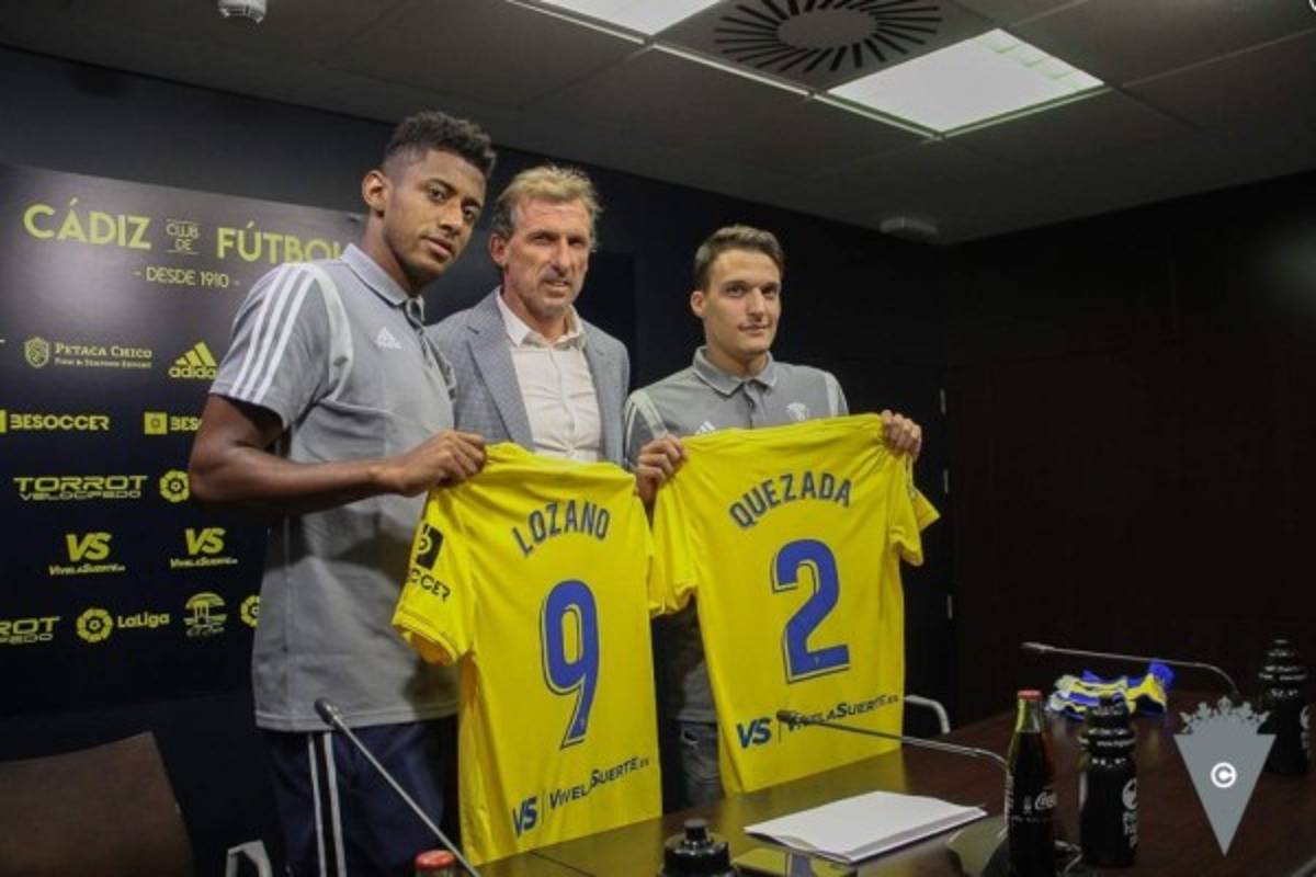 Con la '9' y gran dominio del balón: Así fue presentado el 'Choco' Lozano por el Cádiz de España