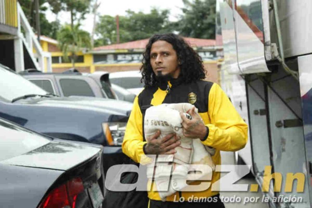 EN FOTOS: Real España viajó bien 'encobijado' a Tegucigalpa