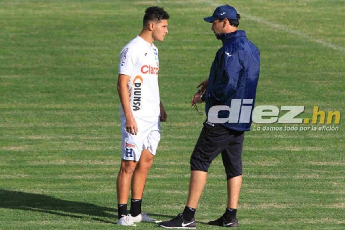 Bromas, patadas, risas y charlas previo al juego de Honduras ante Panamá