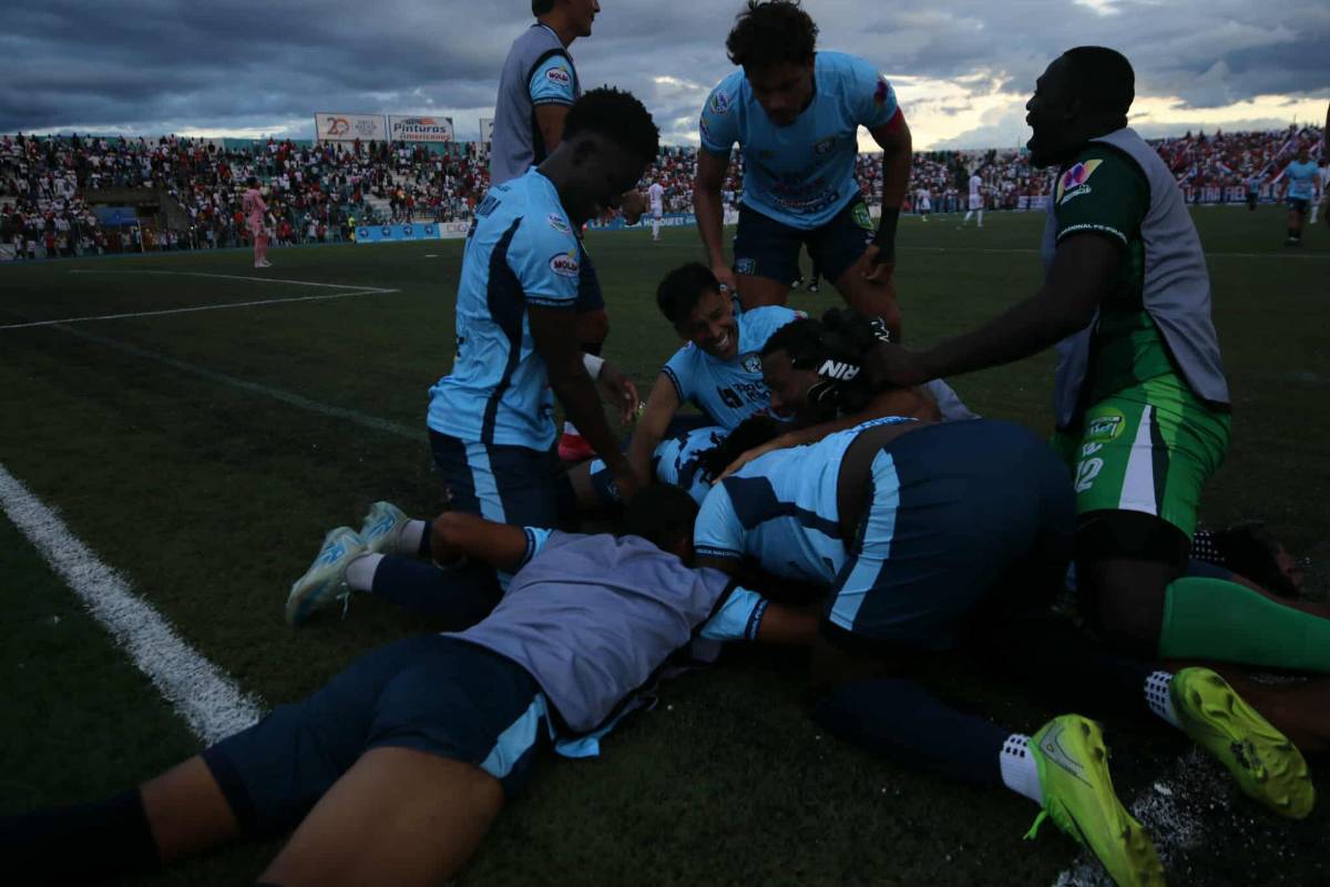 Revelado: Las cuatro razones que fastidiaron a Eduardo Espinel en Olimpia y por las que puso su renuncia