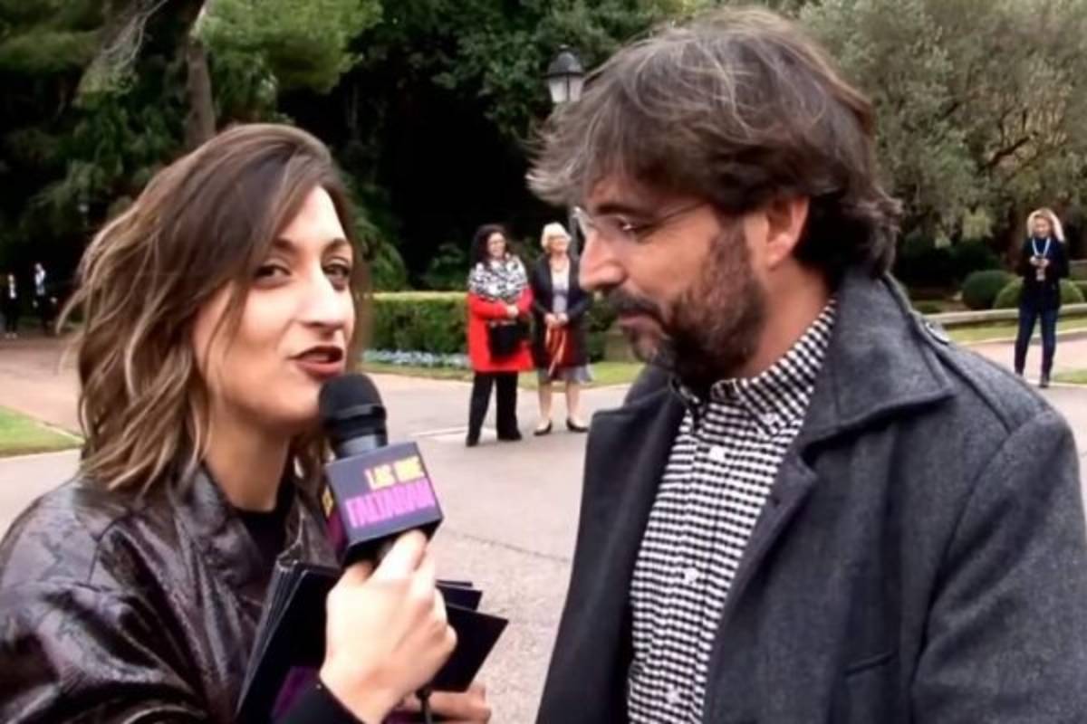 Se le ofrece ante todos: La propuesta indecente de una presentadora española a Adama Traoré