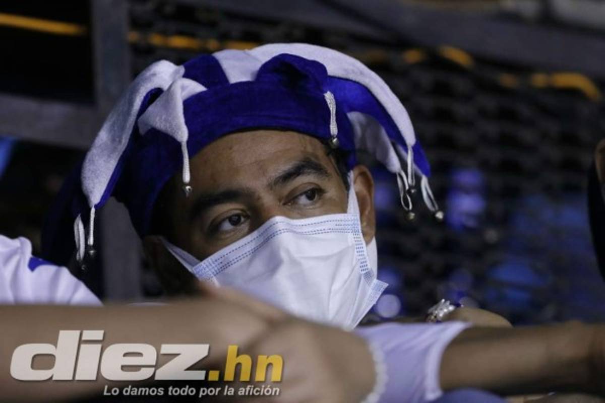 No se vio en TV: Gritos e insultos a Coito, Arriaga entre lágrimas y dolorosas imágenes de la afición