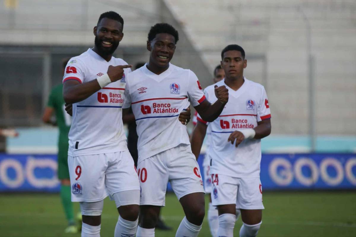 El gesto de Olimpia con Georgie Welcome, el que rompió su mala racha y fichaje se presentó ante la afición