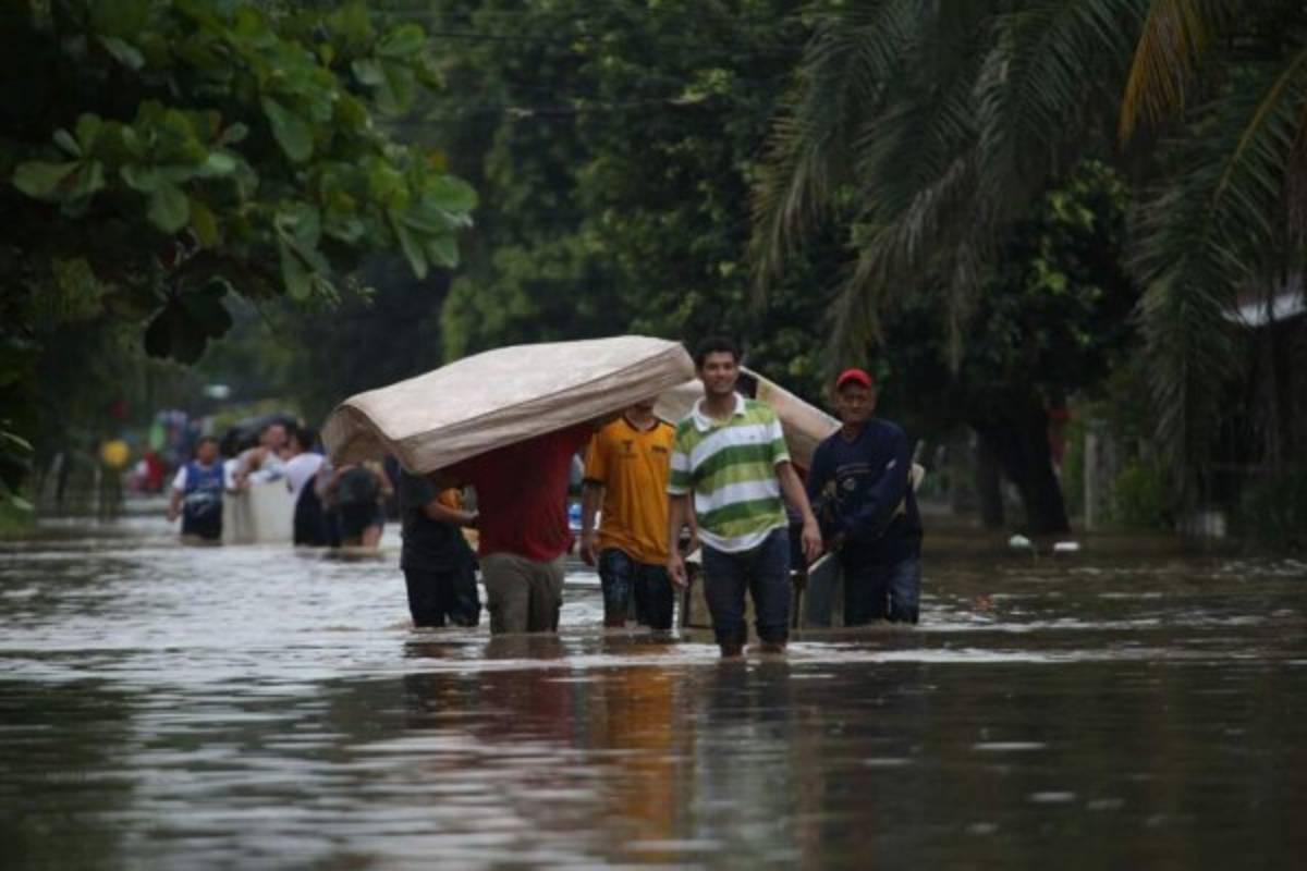 Las desgarradoras imágenes que ha dejado las inundaciones en Honduras