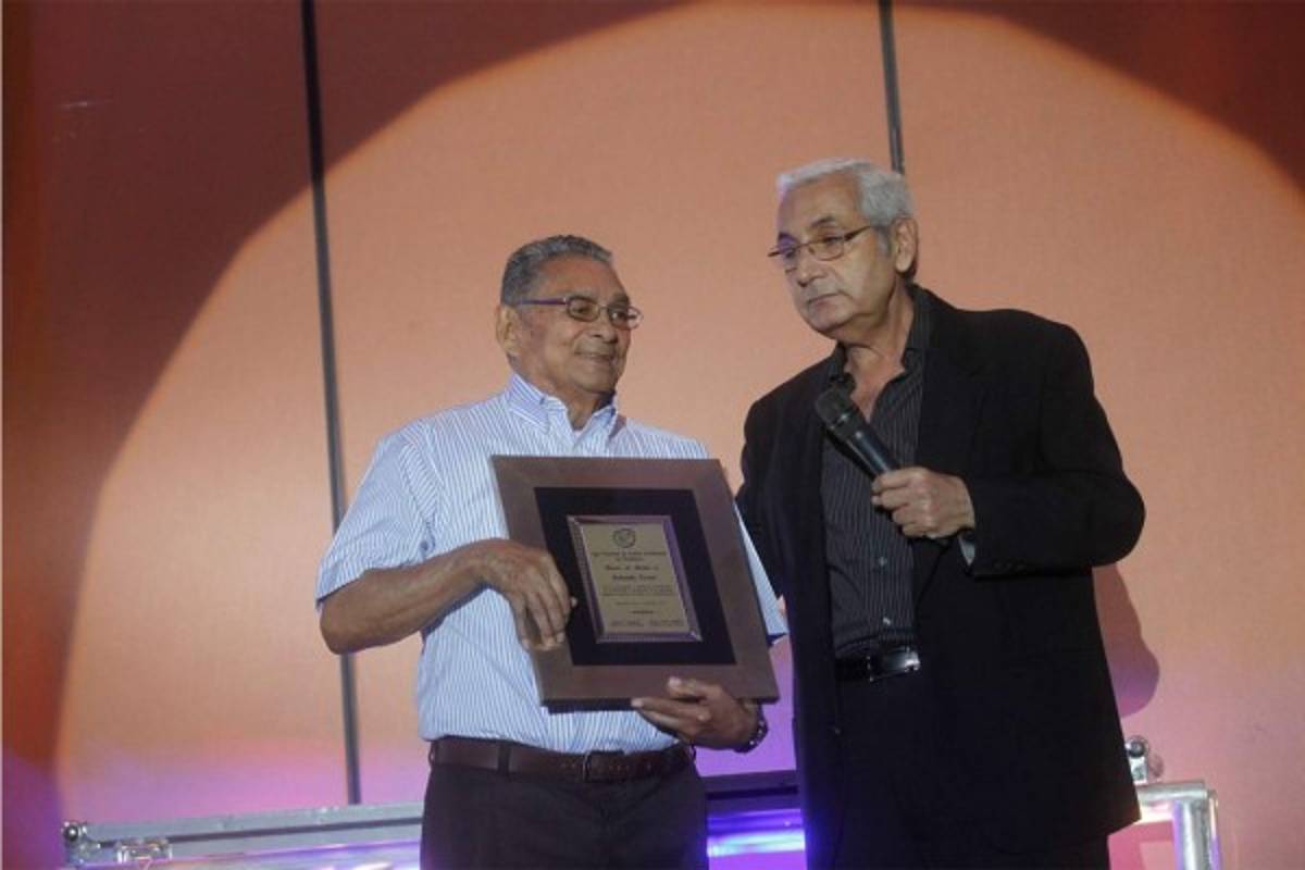 Liga Nacional de Honduras premia a los mejores de 2013-14