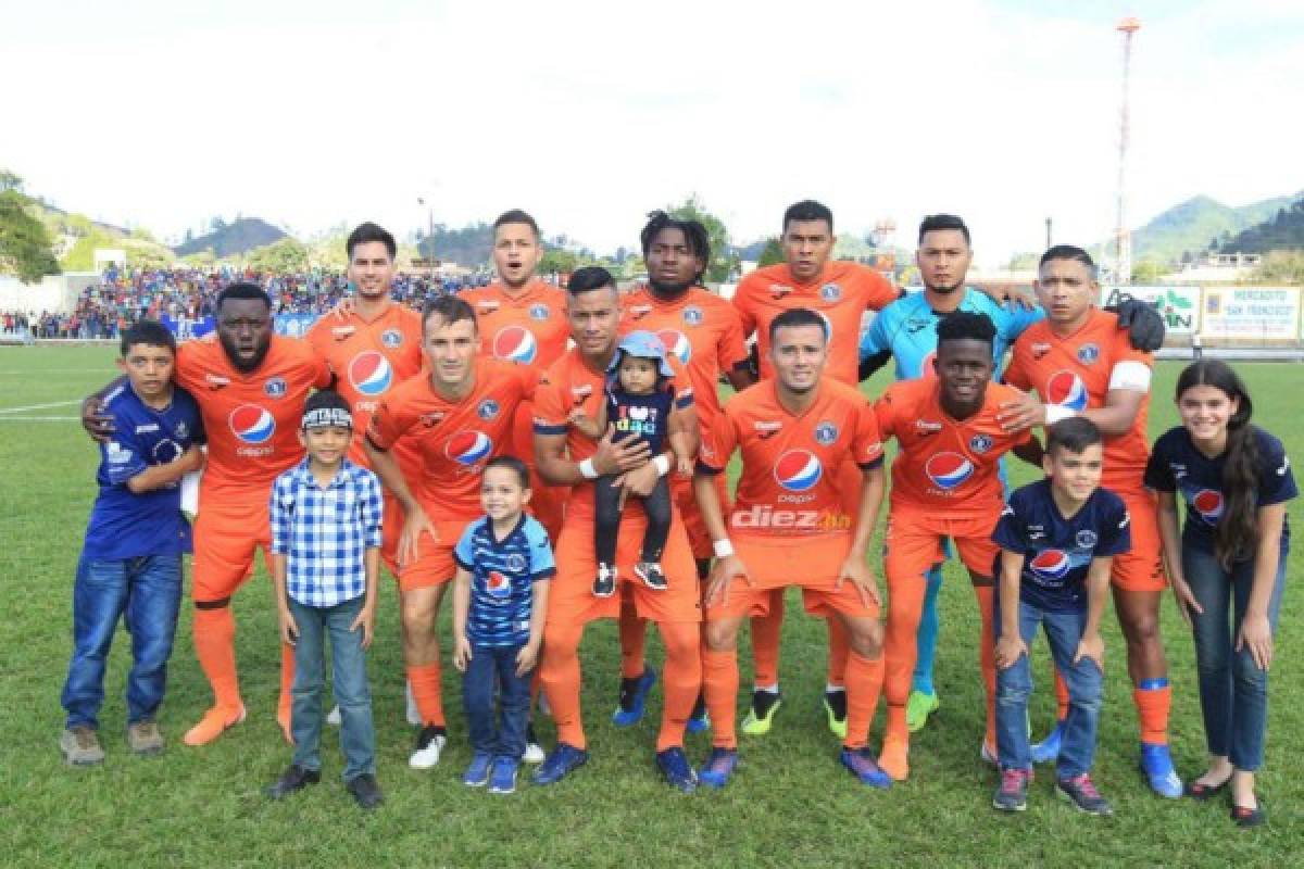 Gesto de Motagua con niños en Danlí, homenaje de Real España y el baile del 'machetazo' en Tocoa  