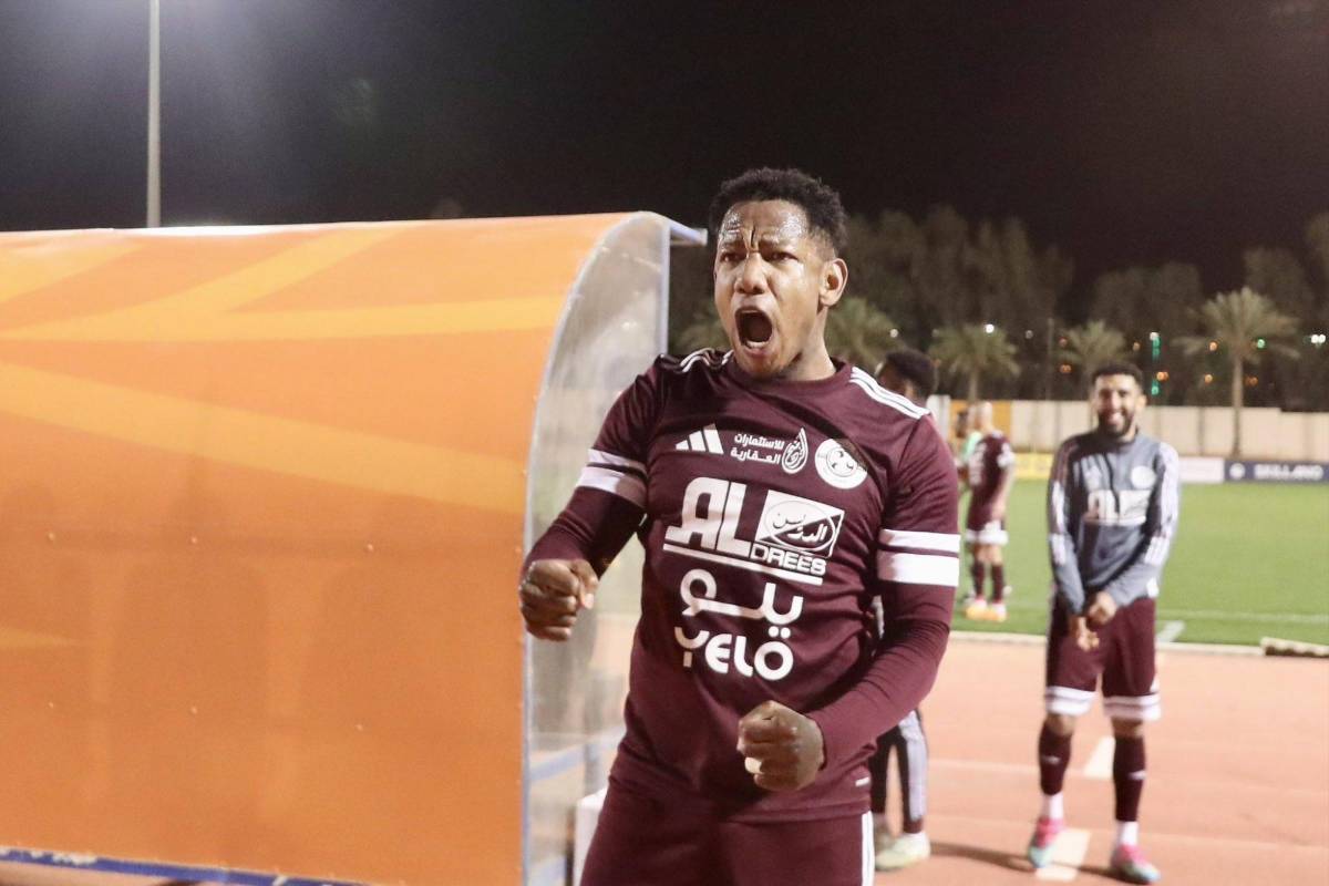 ¿Qué pasa con el hondureño Romell Quioto en Arabia Saudita con los bombardeos que reciben desde Irán?