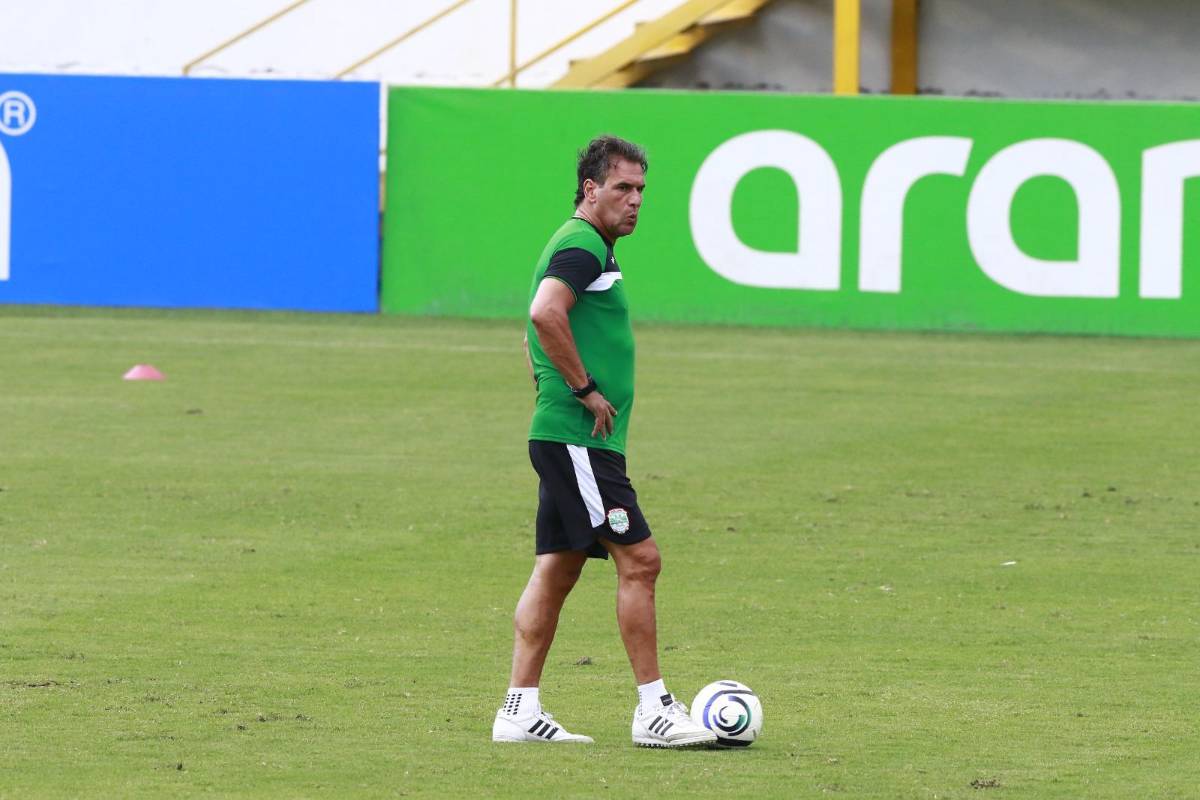 Alexy Vega sorprende, regresa el Chelito y bella tica enamora en el Morazán