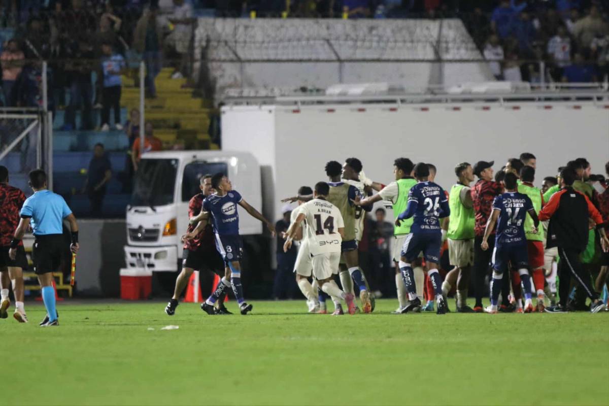 Terminó con bronca el Motagua vs Alajuelense, Serrano perdonó, celebración tica y decepción del Ciclón Azul en Copa Centroamericana 2025