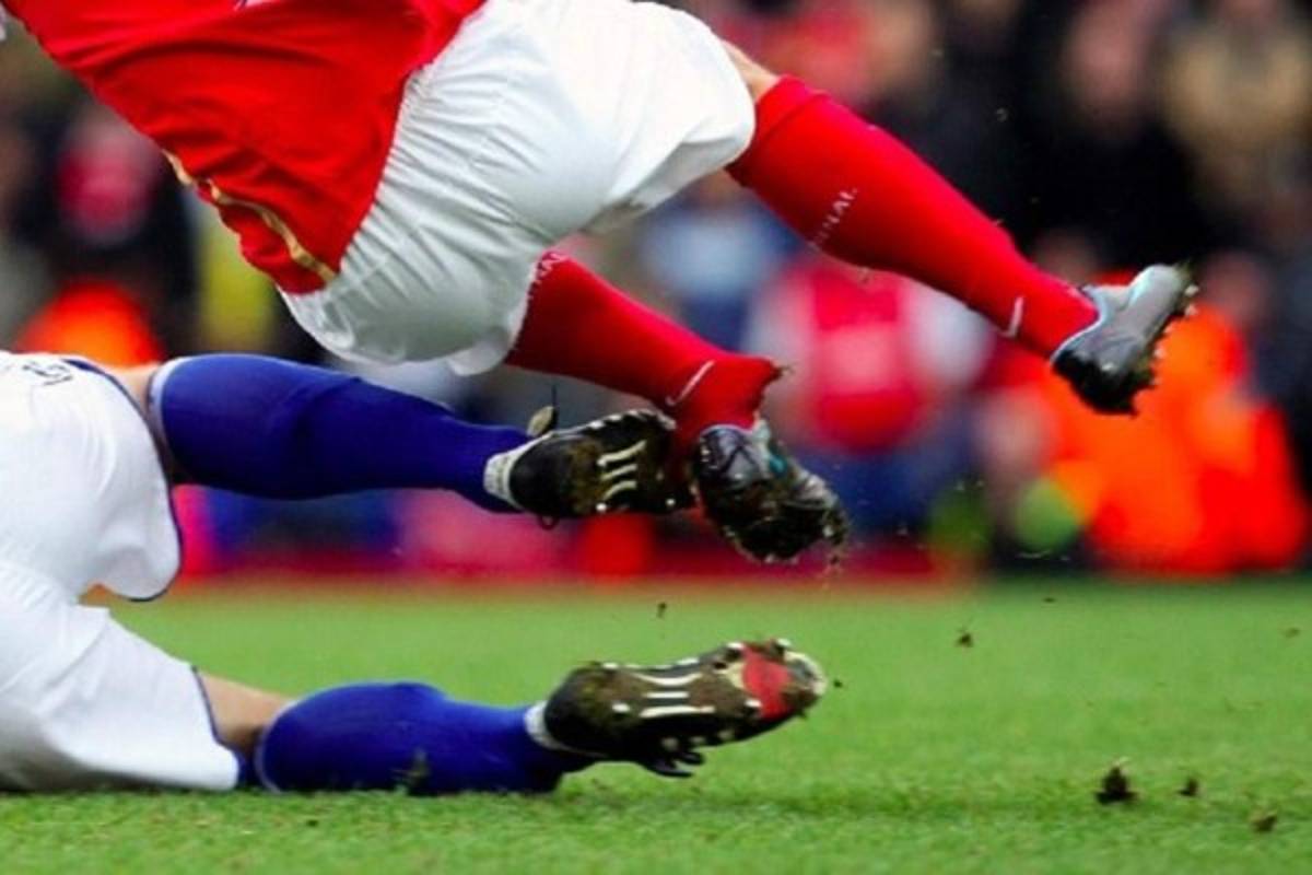 ¡De terror! Las lesiones más escalofriantes que se han visto en el mundo del fútbol
