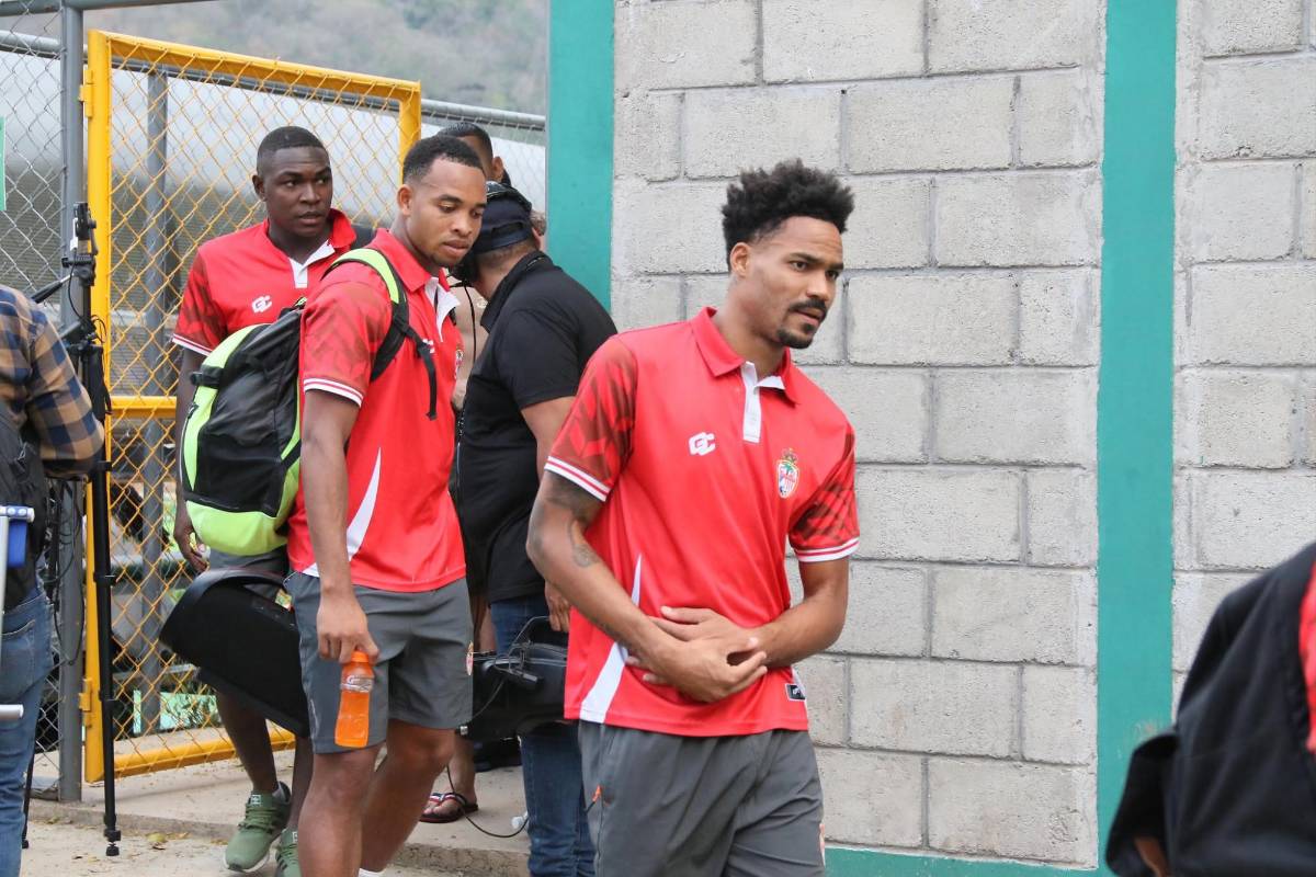 ¡La tristeza del descenso! Los jugadores del Real Sociedad en llanto y desconsolados, ¿qué pasó con Rony Martínez?