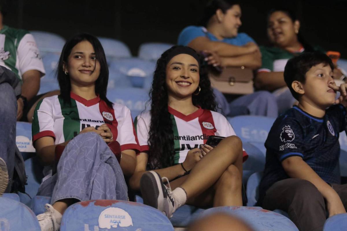 Le gritó con todo a su exequipo, noble causa de la Liga Hondubet y aficionadas de Marathón causaron furor en el estadio Olímpico