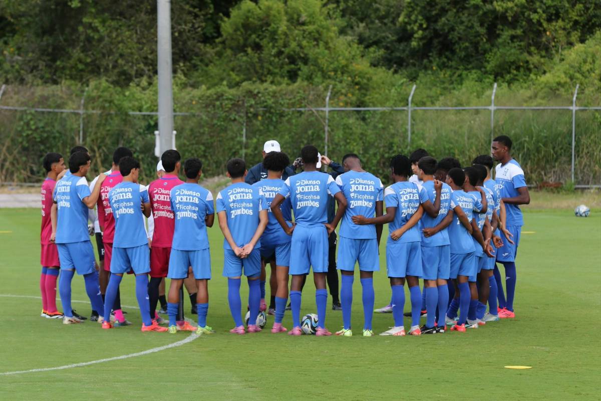 ¡Luis Suazo entrenó separado! Honduras sigue preparación rumbo al Mundial Sub-17 de Qatar 2025: rivales y fechas de los juegos