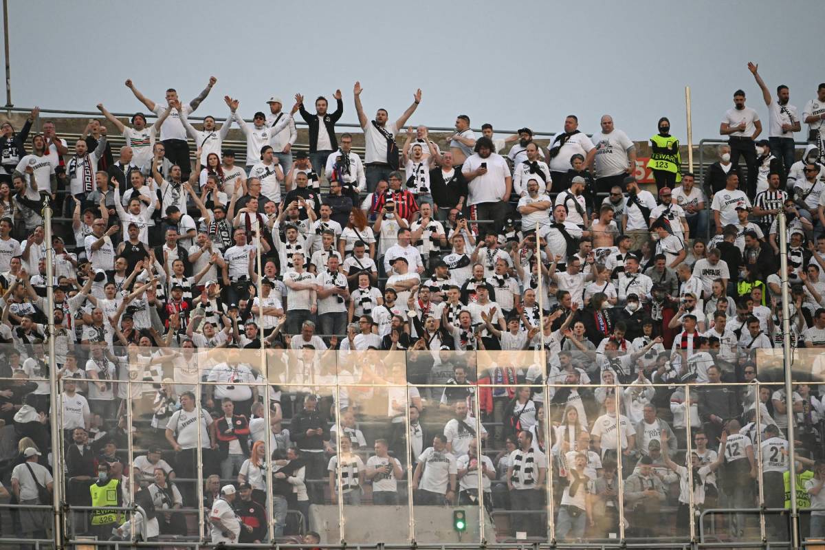 La tristes imágenes de la eliminación del Barcelona: Afición culé abandona, Adama Traoré destrozado, Xavi y sus constantes reclamos