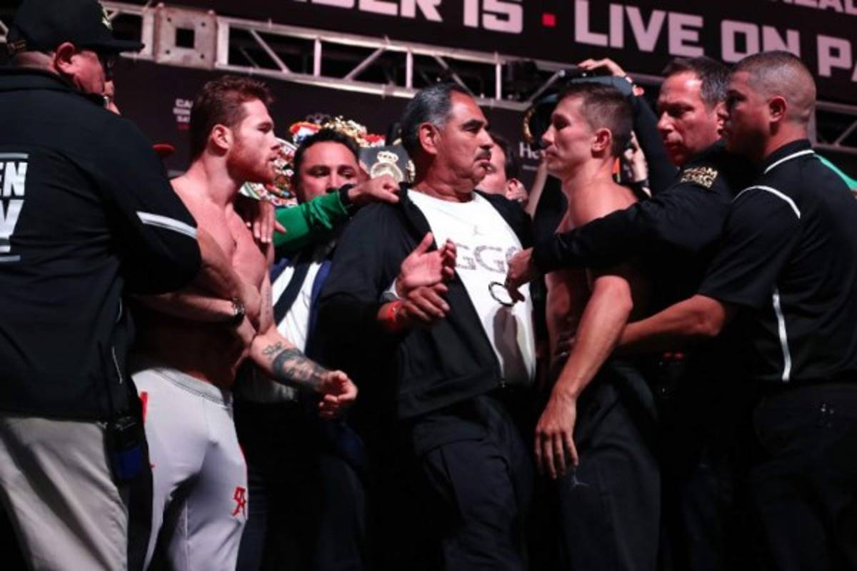 FOTOS: 'Canelo' Álvarez se calienta y pierde el control en el pesaje con Golovkin