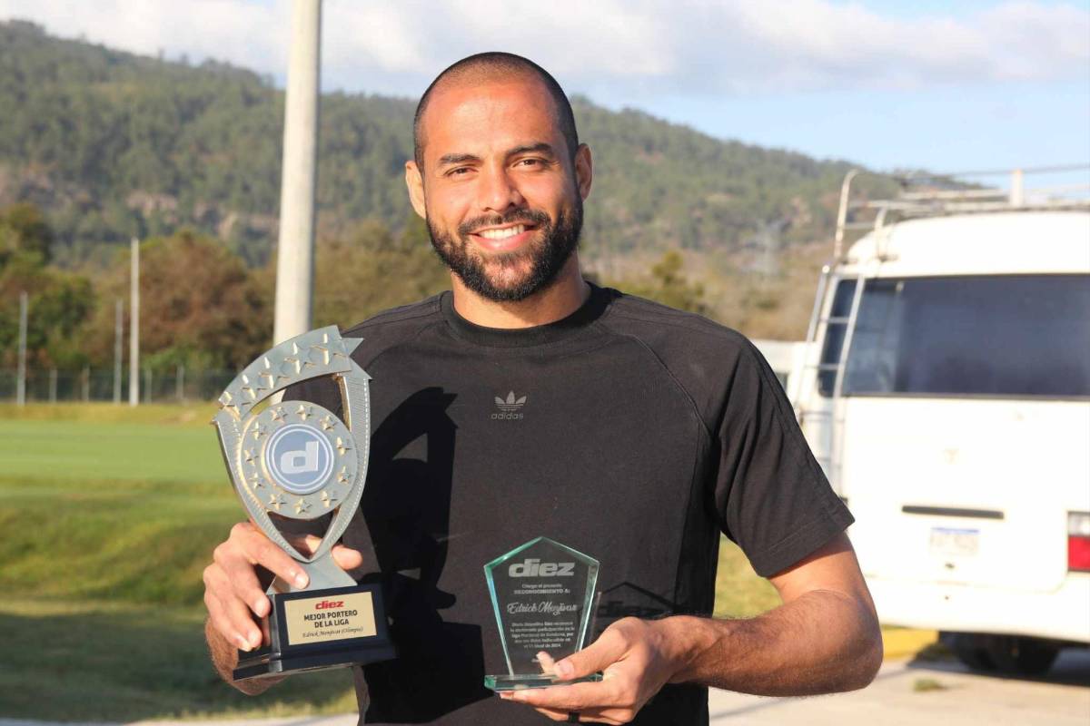 Futbolistas del Olimpia reciben los trofeos de Premios DIEZ, nuevo look ¿Posible sorpresa en el 11 titular?