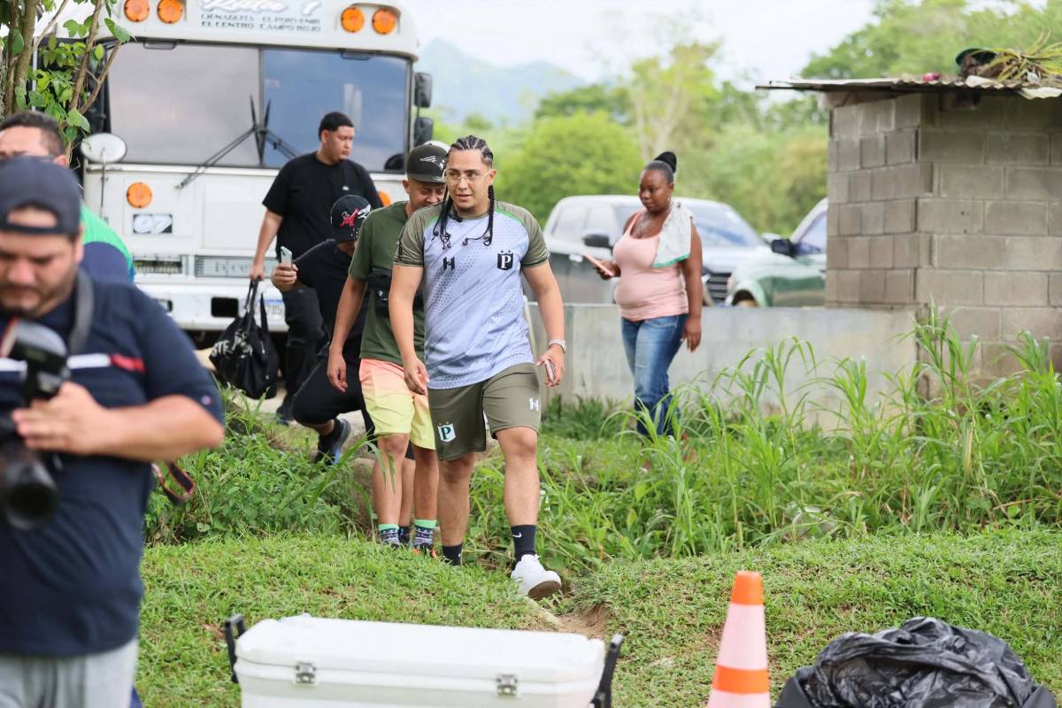Miles de dólares en lujos: así fue el primer entreno de Davis Flow con el Platense