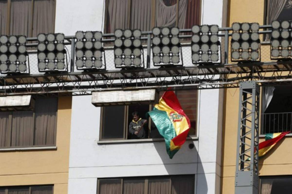 Fotos: La pelea de Messi al final del partido y Scaloni se metió a la cancha a celebrar un gol