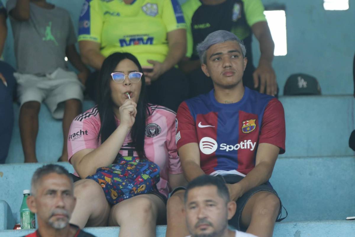 Jugadores esperando pago de salarios, Mauricio Dubón presente y mundialista vio jugar a su hijo