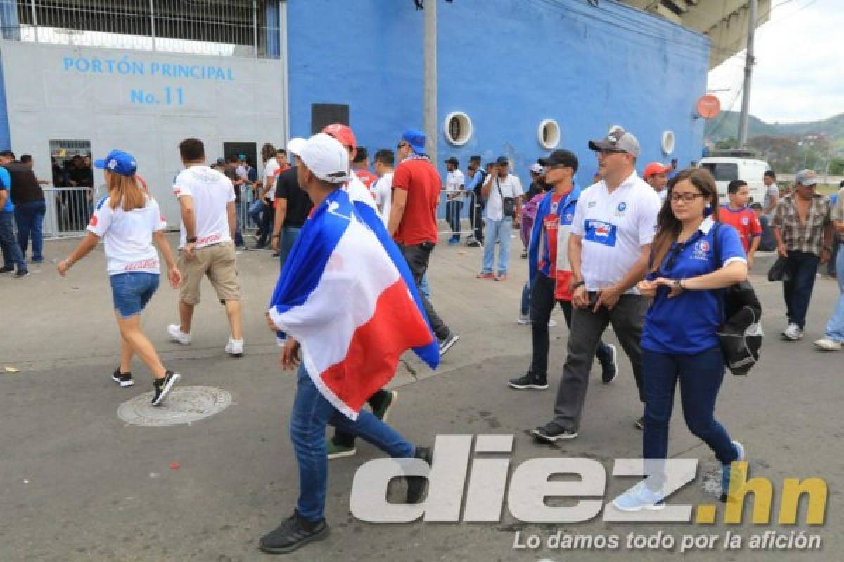 Bonito ambiente en el estadio Nacional para la final Olimpia-Motagua