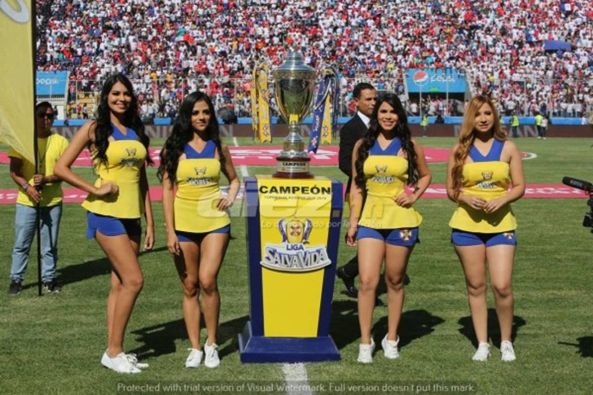 NO SE VIO: Los ladrillos, la furia de Manolo y Amado en la barra del Motagua