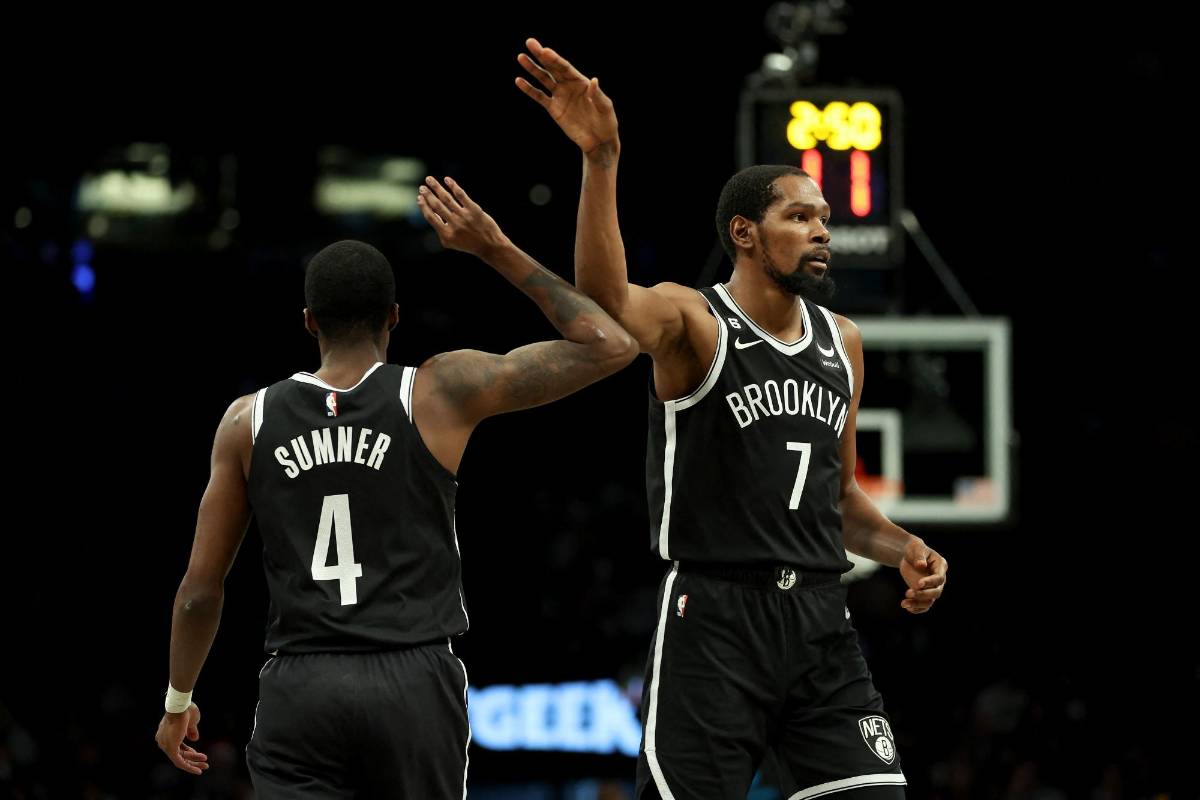Los Golden State Warriors se llevan otra paliza ante unos imparables Brooklyn Nets