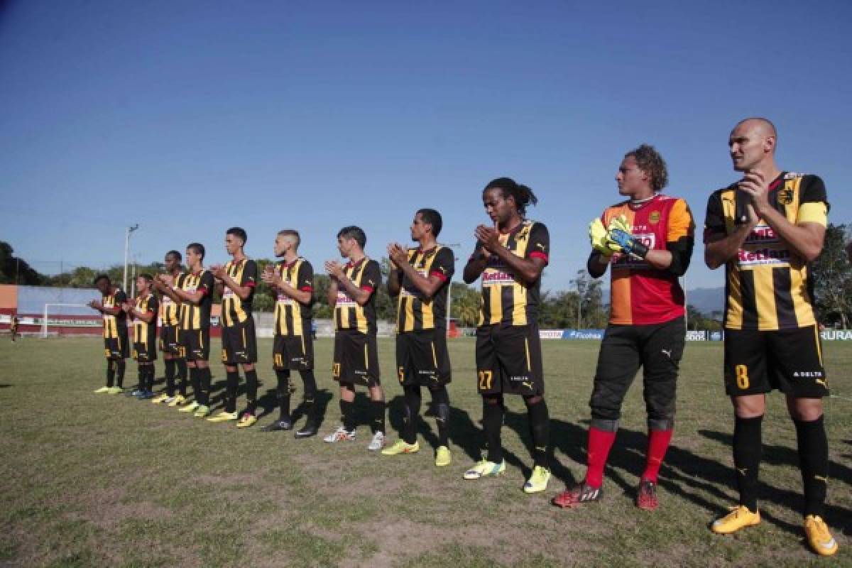 Las polvorientas canchas que han albergado partidos de la Copa Presidente