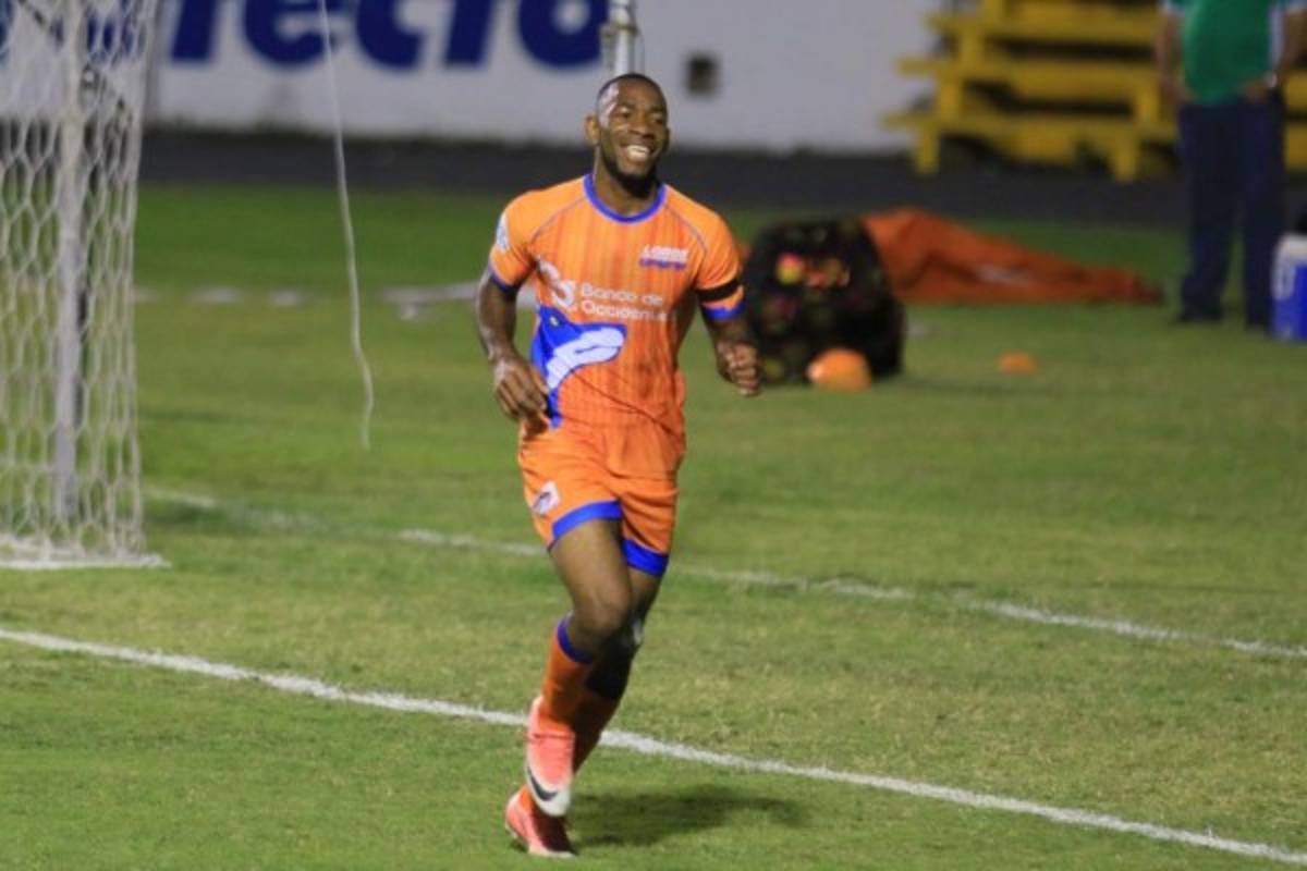 Fichajes: Legionario hondureño cambia de equipo, Real España con una alta y Marathón con bajas