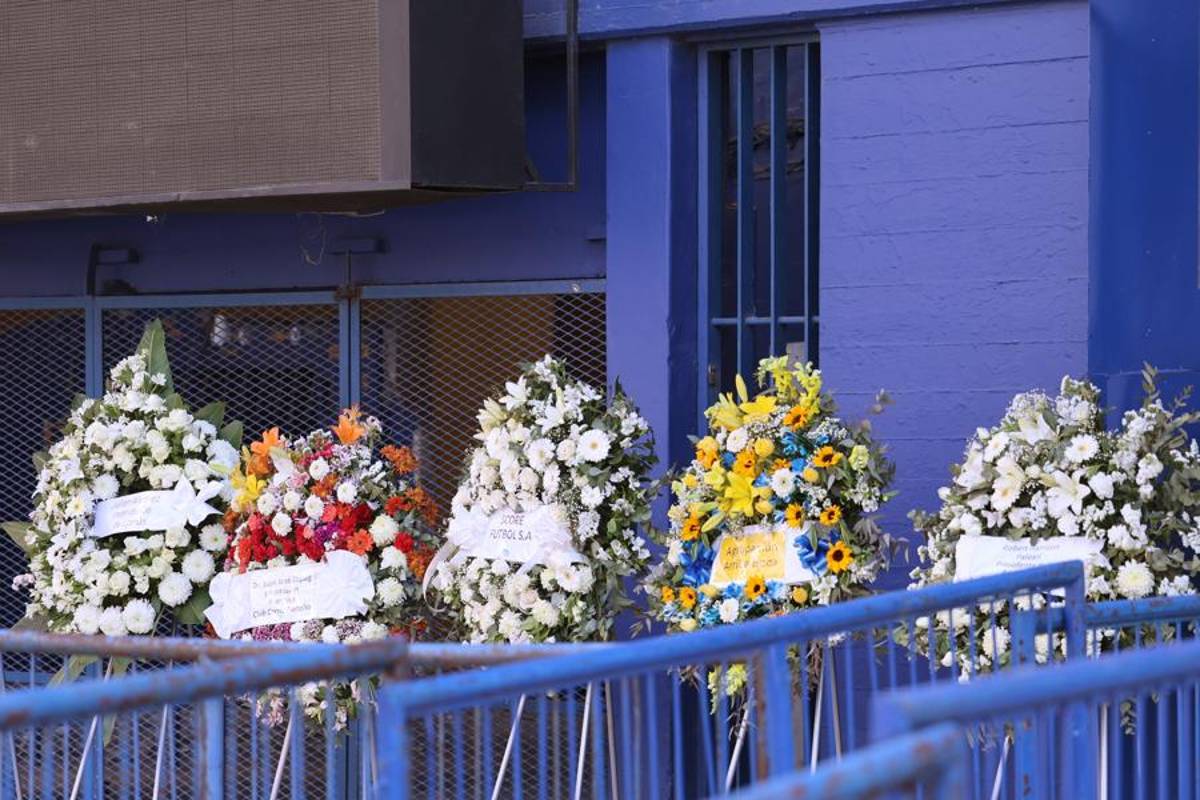 Boca Juniors abrió 'La Bombonera' para despedir a Russo: el dolor de los aficionados y el gesto de River Plate