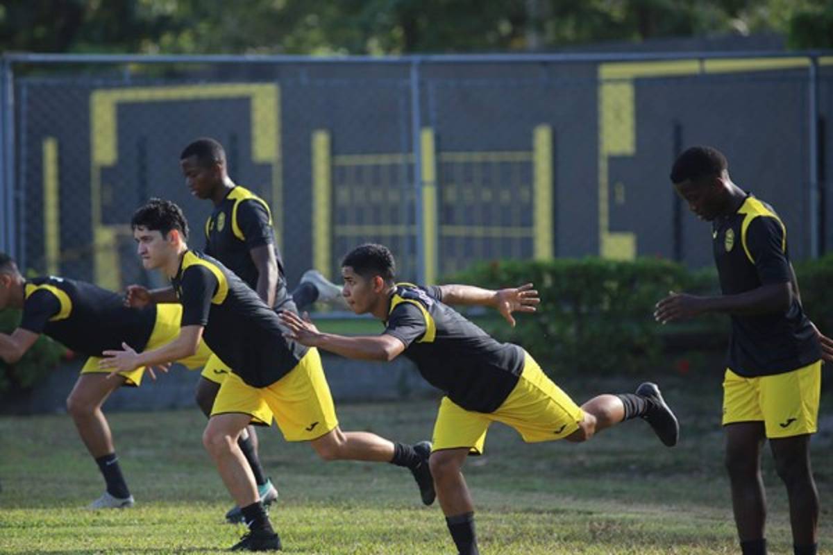 FOTOS: Así son los entrenos en Real España; cada quien con su vaso, mascarillas y distanciamiento