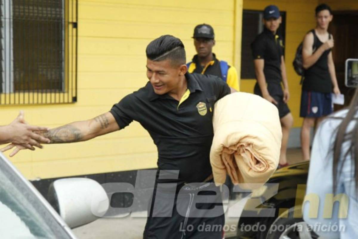 El curioso viaje de Real España a Tegucigalpa, llevaron hasta sus propias cobijas