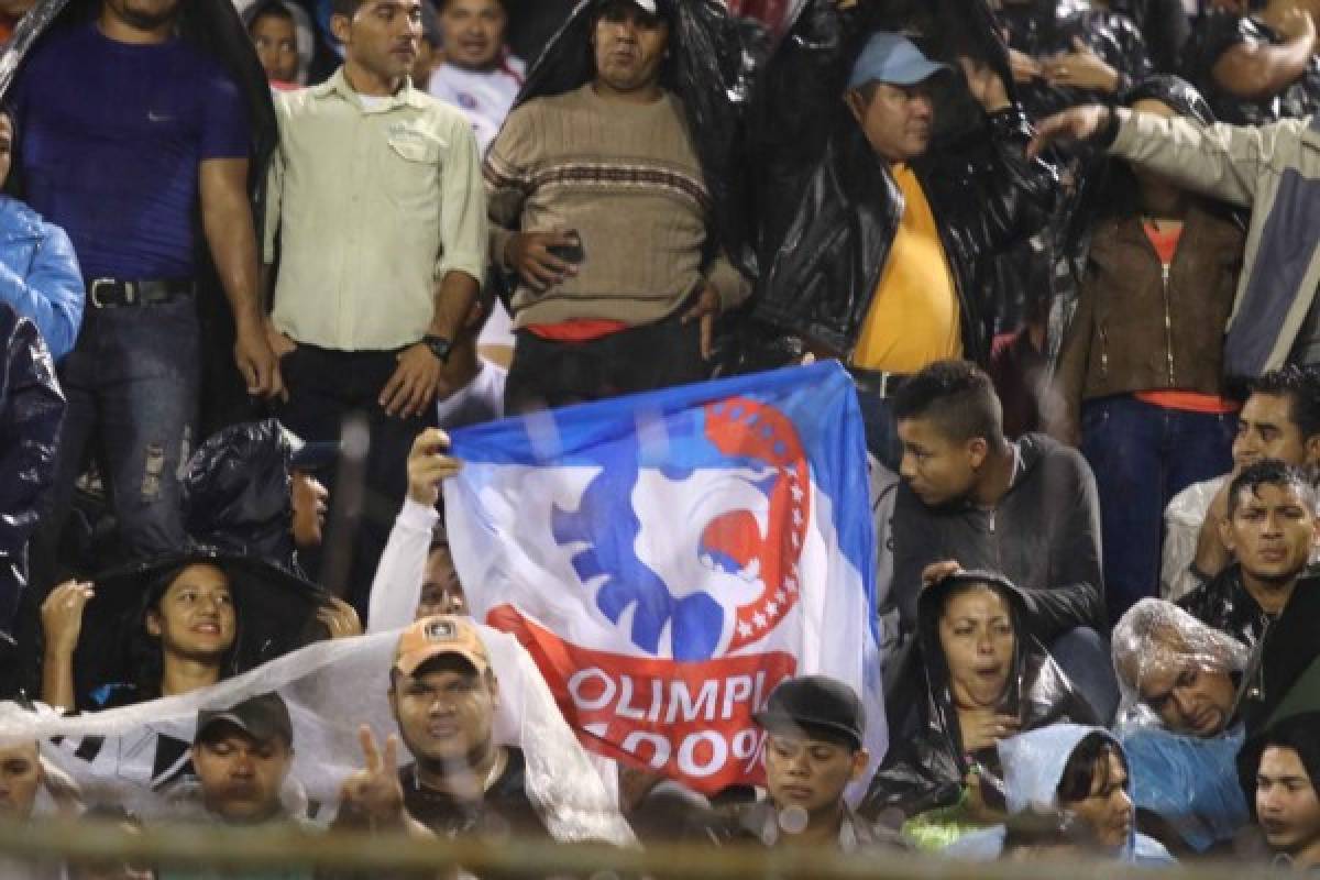FOTOS: Afición de Olimpia no falla y llena el estadio Nacional