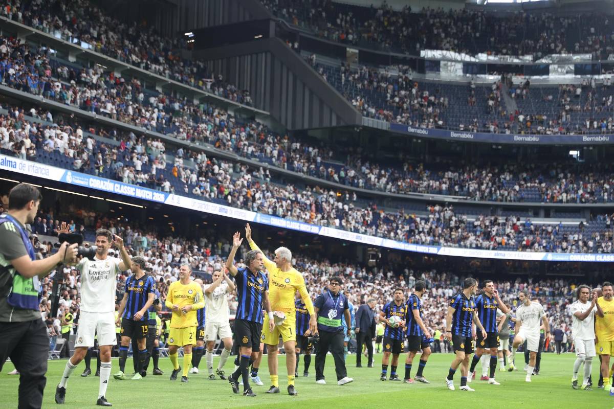 David Suazo enfrentó a las leyendas del Real Madrid: así le fue en el Bernabéu