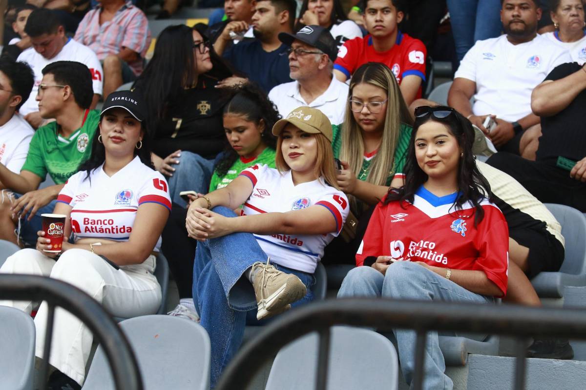 ¡No se vio! Clásico peleado, visita inesperada, belleza y glamour en el viejo Morazán