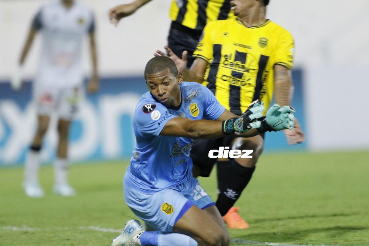 Real España sufrió importante baja en su primer triunfo en Copa Centroamericana; linda chica enamoró en el Morazán