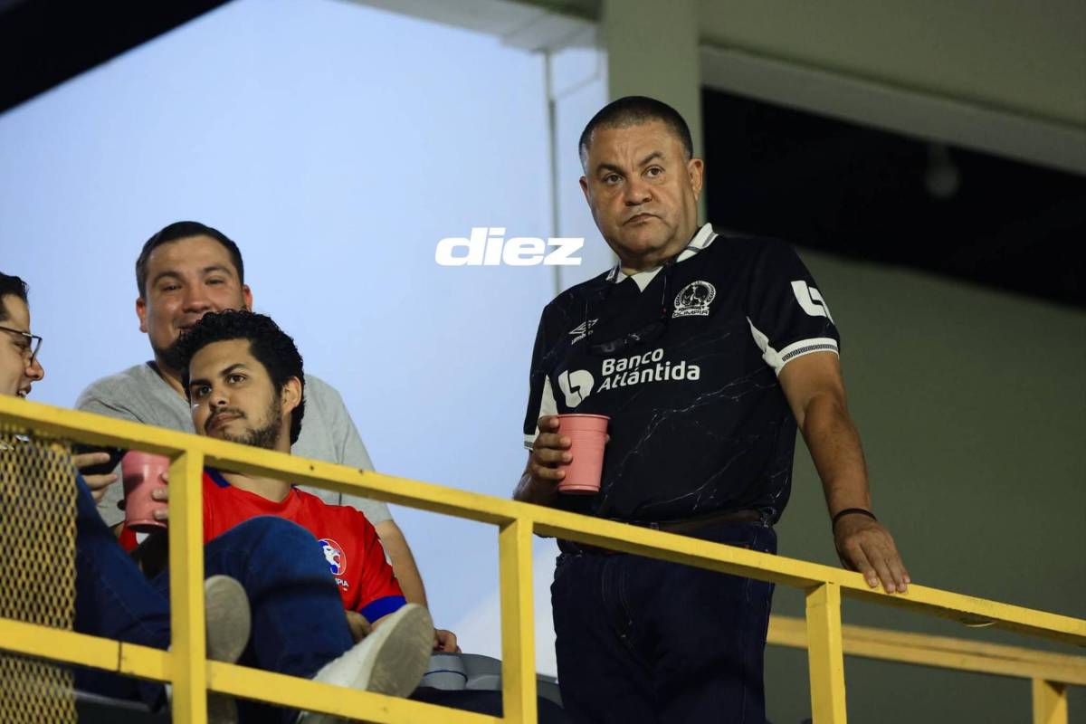 ¿Fichaje del León en el Morazán? Toquecito de Espinel a árbitro y La More llegó