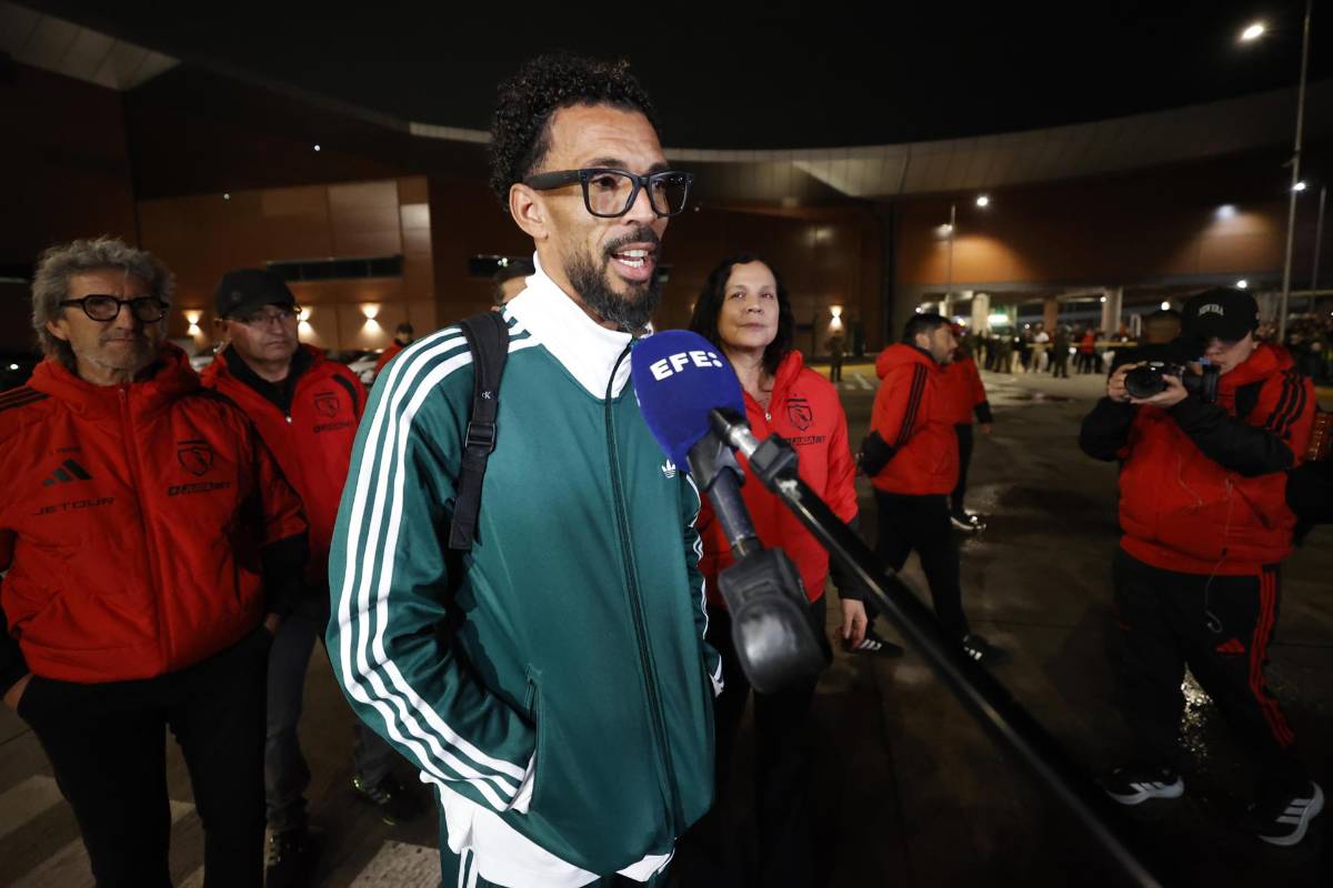 Vozinha llegó a Chile: su reacción y así fue recibido por hinchas de Colo Colo