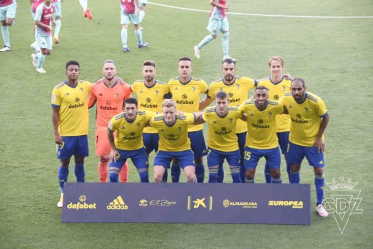 FOTOS: El reclamo de Choco Lozano, el duelo con Iborra y los gestos de dolor en el Cádiz-Villarreal