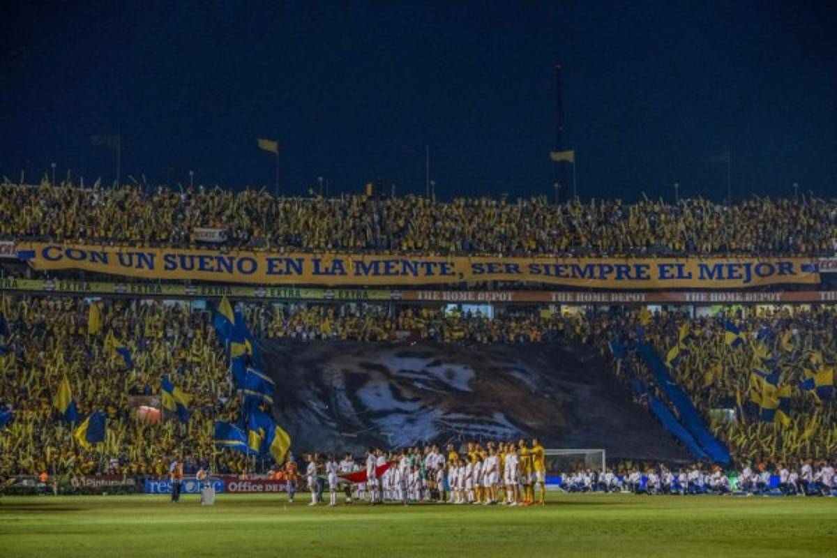 ¡Espectacular! Llenazo en el 'Volcán' para la final entre Tigres y León
