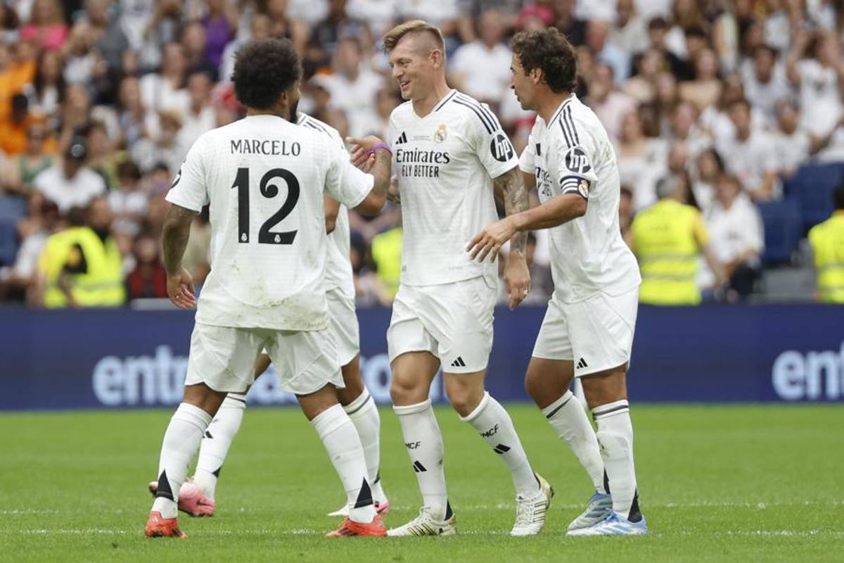 Toni Kroos volvió al Bernabéu y lo hizo con gol: Raúl se rinde ante el alemán en partido de leyendas del Real Madrid